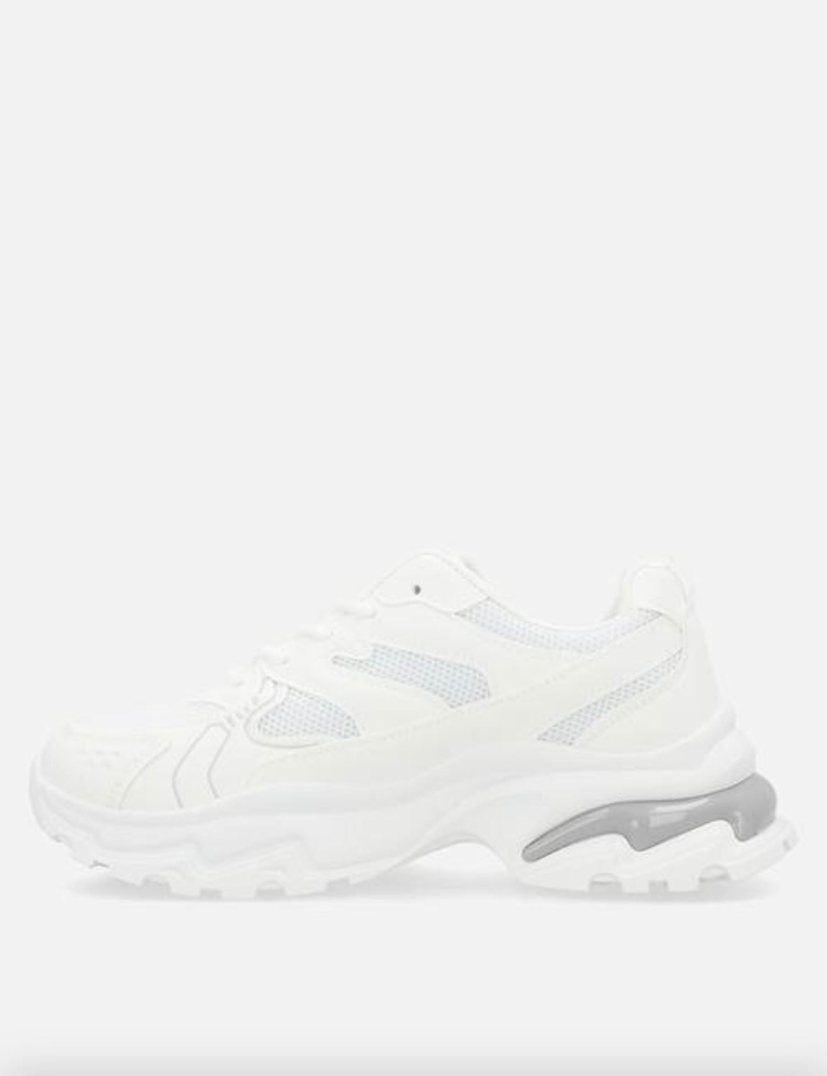 Moxie sneaker
