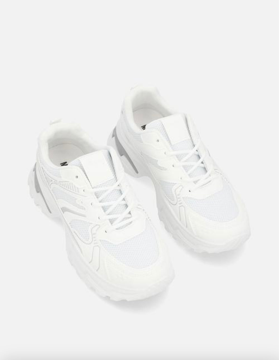 Moxie sneaker