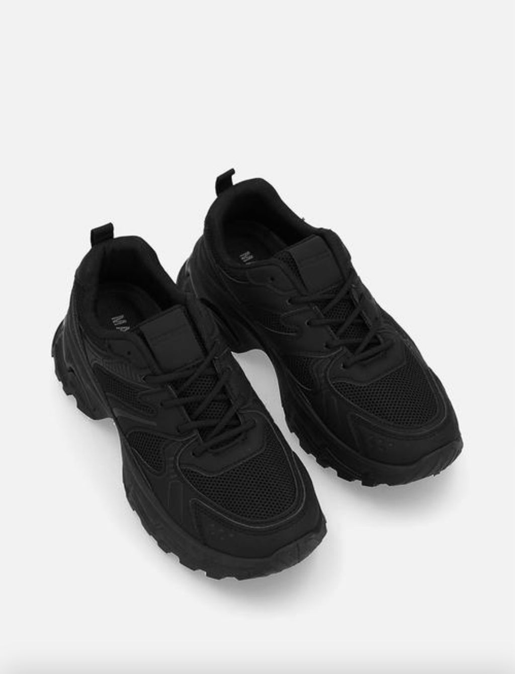 Moxie sneaker