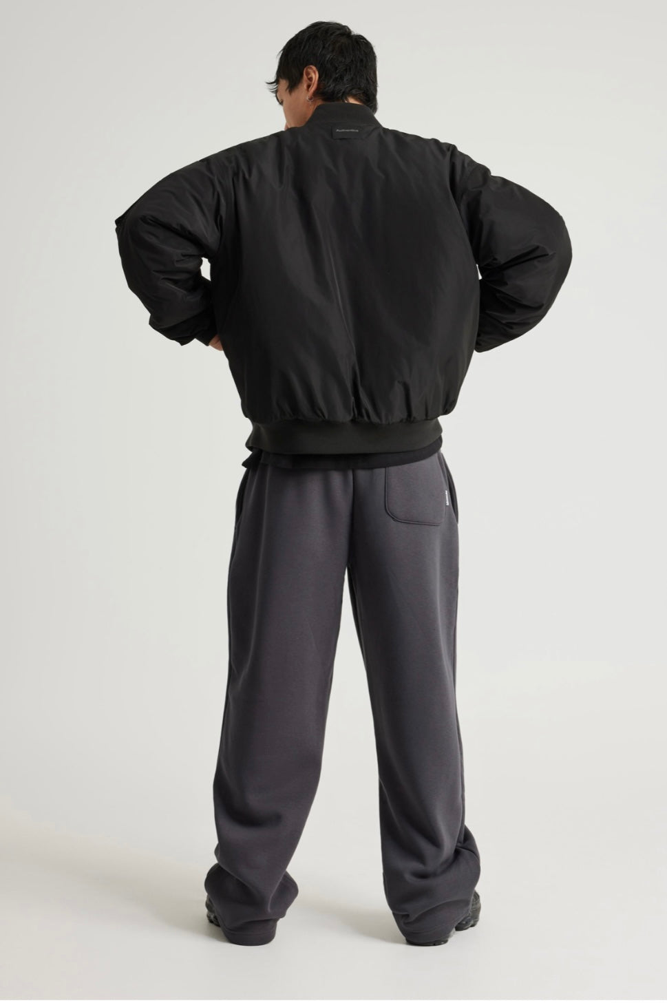 Authentics Baggy Trackpant